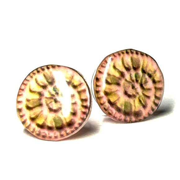 Earrings AMELIA SHELL Small Stud Resin Wearable Pop Art Jewelry - Picture 1 of 6